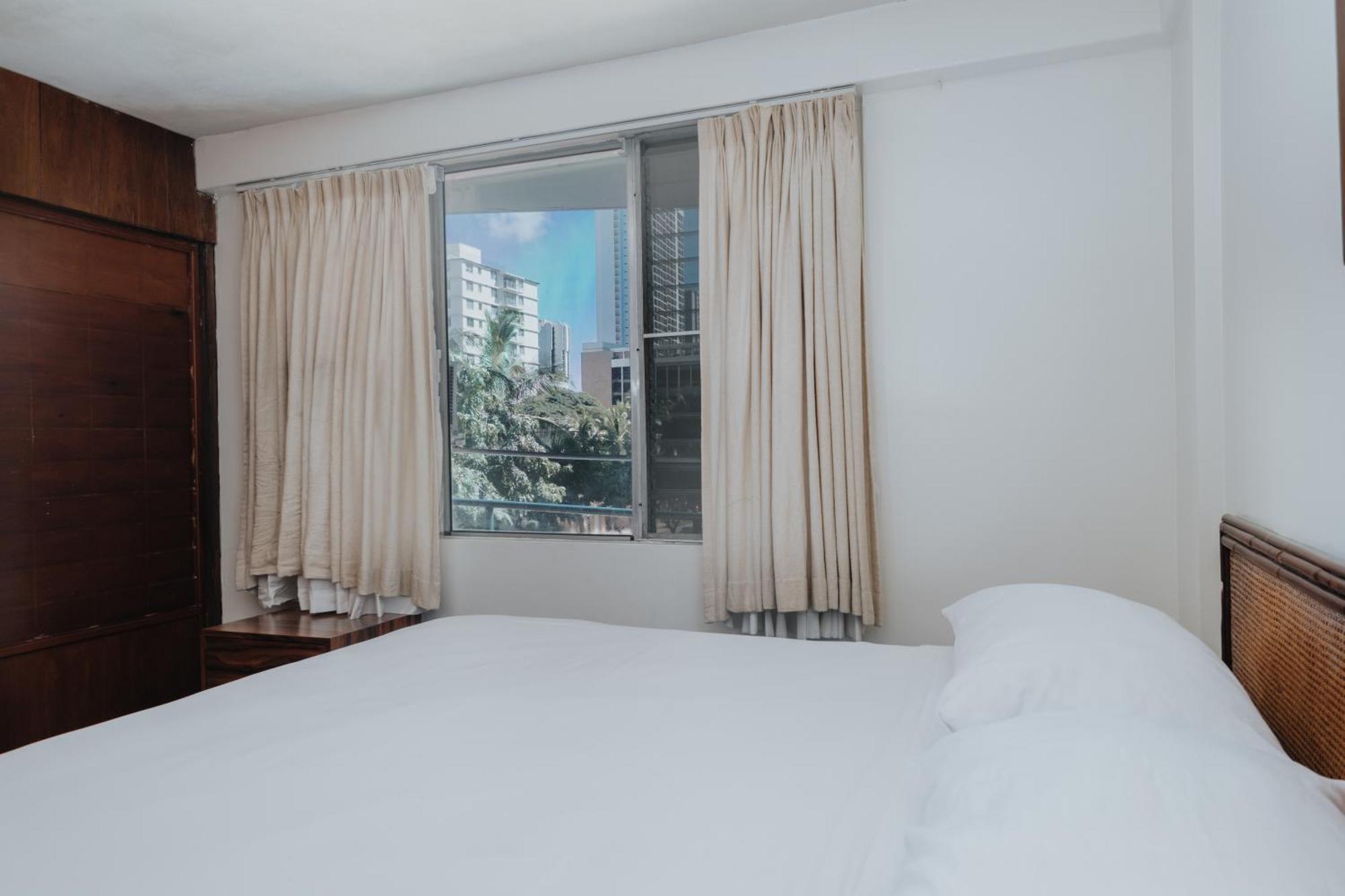รอยัล โกรฟ ไวกีกิ Hotel โฮโนลูลู ภายนอก รูปภาพ